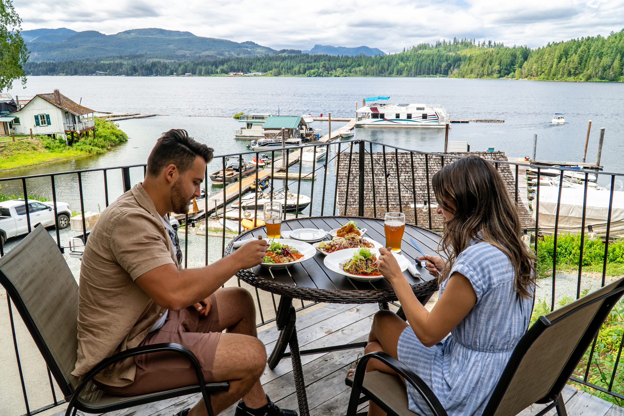 Fish & Duck Pub on Sproat Lake, Port Alberni, BC.