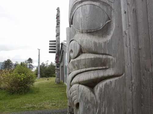 Haida Gwaii Kay 'Lingaay cultural centre Jim Barr