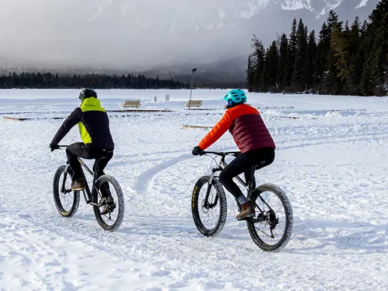 Jasper Alberta fatbiking couple on Pyramid Lake Paul Lavoie SnowSeekers