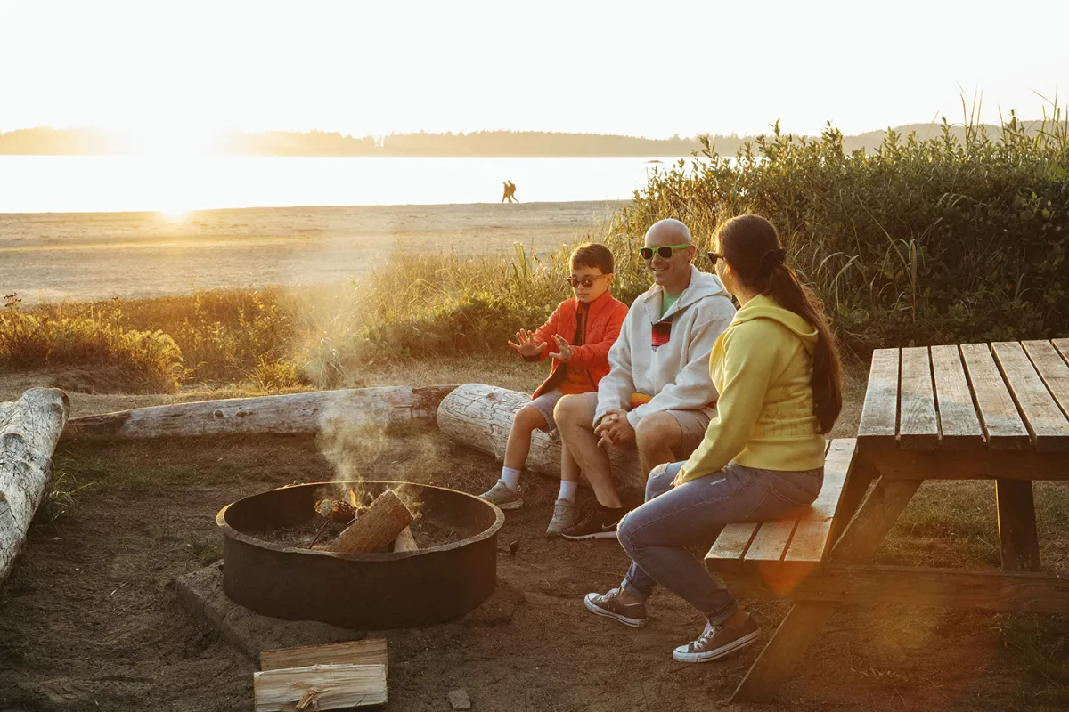 Campfire beachside Tin Wis Resort Melissa Renwick ZenSeekers