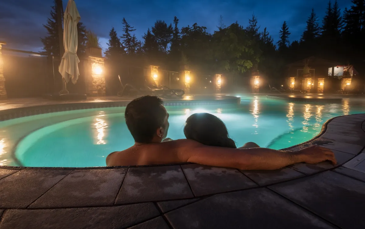 Couple Hot Tub Halcyon Hot Springs, Nakusp BC Dave Heath