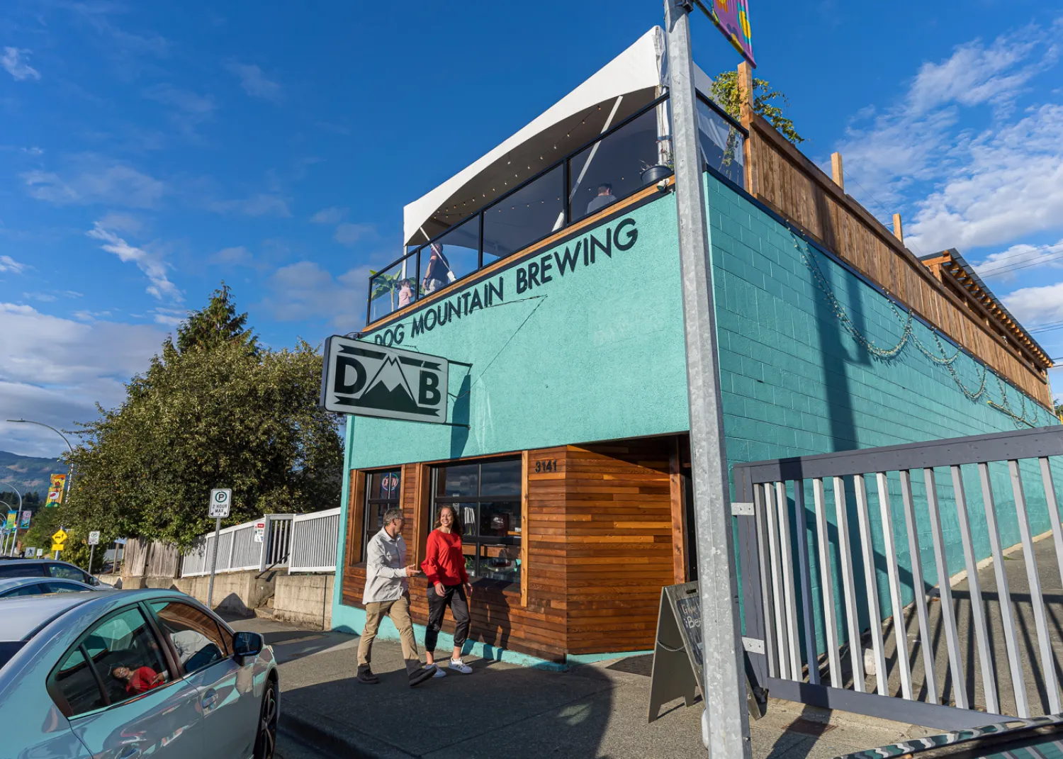 A nice way to end a stroll - Dog Mountain Brewing.